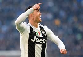 Liga italia musim kompetisi 2019/2020 hanya menyisakan dua laga tersisa saja, dan juventus memang sudah dipastikan telah meraih gelar juara liga italia. Cristiano Ronaldo Top Skor Liga Italia Paruh Musim Kumparan Com