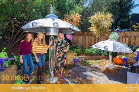 Diy Flying Saucer Alien Pumpkins Paige Hemmis Alien Pumpkin Alien Party Alien Halloween