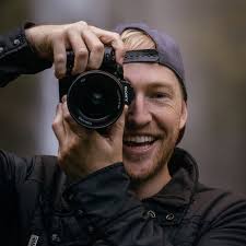 a manual focus camera scratches the same itch in my brain as driving a  stick shift.. just feels so much more connected