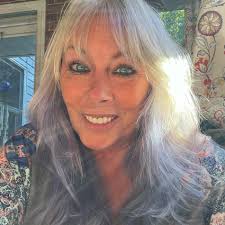 Where to exchange currency before traveling abroad?