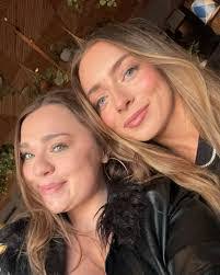 Lisa Shinall's Instagram, Twitter & Facebook