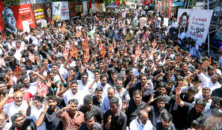 Tamil Nadu to withdraw cases against students involved in anti-NEET protests  - Telangana Today