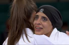 حققت فريال أشرف، بطل الكاراتيه المصرية، الميدالية الذهبية، في منافسات الكوميتيه سيدات وزن فوق 61 كجم، بعد الفوز على إيرينا زاريتسكا بطلة كازاخستان في المباراة النهائية، ضمن منافسات دورة الألعاب الأولمبية الحالية. 4hnbzslbdvnkbm