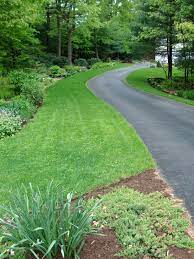 Gravel driveway long driveway landscaping ideas. Easy Landscaping Tips For The Novice Landscaper Driveway Landscape Landscaping Entrance Driveway Landscaping