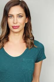 Carrie Thomas's Instagram, Twitter & Facebook