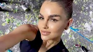 Quem é Amanda Kimberly, mãe do terceiro filho de Neymar