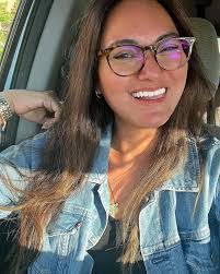 Robin Krizan's Instagram, Twitter & Facebook