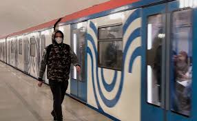 В москве за сутки выявили 5245 новых случаев коронавируса. Vlasti Moskvy Ne Stanut Ogranichivat Rabotu Transporta Iz Za Koronavirusa Obshestvo Rbk