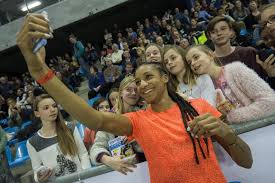 Onze topatleten duwden de voorbije weken en dagen een winkelkarretje voort, brede glimlach op het gezicht. Reseaux Sociaux L Art De Communiquer Des Sportifs Le Soir Plus