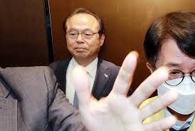 오거돈 부산시장 전격 사퇴.성추행 시인 / ytn. ì˜¤ê±°ëˆ ì‚¬í‡´ ì‡¼í¬ ë¡œ ì •ì¹˜ê¶Œ ìˆ ë  ì´ì„  ì „ í„°ì¡Œìœ¼ë©´ ì‹œì‚¬ìœ„í¬