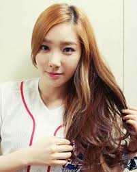 𝚃𝚈𝚂 𝙽𝙴 하루카 on instagram 髪の毛の横流しだと twinkle を思い出す キムテヨン テヨンちゃん テヨン gg gg4eva 髪の毛 テヨン ヘアスタイル