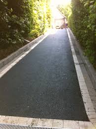 Maybe you would like to learn more about one of these? Pin Strip Around The Edge Of The Tarmac Drive Tarmac Drives Front Driveway Ideas Driveway Landscaping