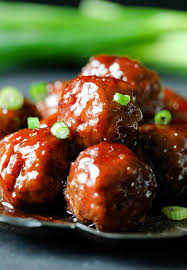 Crock Pot Meatballs With Grape Jelly And Sweet Chili Sauce Recipe In 2020 Classic Chili Recipe Crock Pot Meatballs Grape Jelly Meatballs Recipe