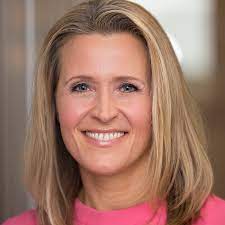 Unsere kaufleute wohnen und arbeiten dort, wo andere urlaub machen. Gabi Luesse Ndr De Fernsehen Sendungen A Z Schleswig Holstein Magazin Wir Uber Uns