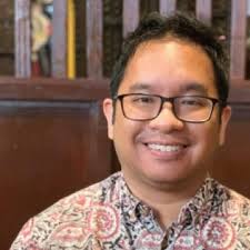 Please welcome Jonathan Valdez, new CSEAS academic program specialist