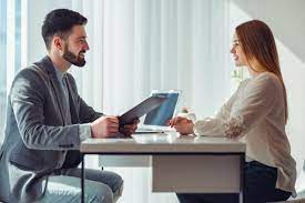 12 Tipos de entrevista de trabajo - Ejemplos y características