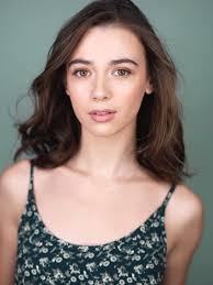 Isabella Peterson's Instagram, Twitter & Facebook