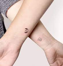 A shoulder couple tattoo designs is an amazing idea as it is pretty noticeable but can also be hidden easily. 35 Perfect Couple Tattoo Design Ideas Ideasdonuts