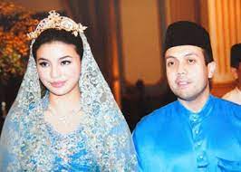 Amelia thripura henderson (born october 20, 1995), better known as amelia henderson is a malaysian actress, model and television presenter. 5 Selebriti Ini Tidak Lagi Bergelar Kerabat Diraja