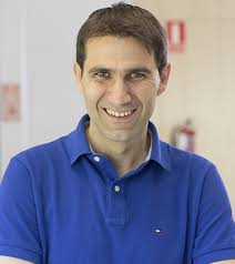 This the ACCEPTED VERSION of the paper: J. Mayor, L. Raya, S. Bayona and A.  Sanchez, "Multi-Technique Redirected Walking Me