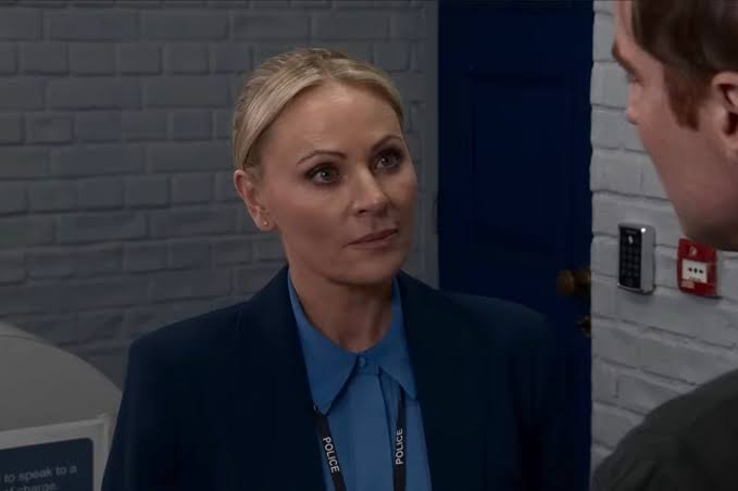 Coronation Street fans make Lisa Swain plea over Theo Silverton case -  Manchester Evening News