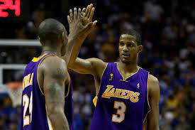 The lakers have been interested in a reunion with ariza for the last few seasons, but he was always traded to another team. Trevor Ariza Wears Retro Kobe Jersey Fans Want Ariza Back With The Lakers Ballislife Com