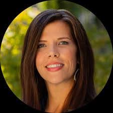 Dana Ellington's Instagram, Twitter & Facebook