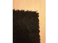 Mit einem kuscheligen teppich an den füßen, vergisst du fast, dass es draußen kalt ist. Schwarzer Teppich Langfloor 133x195 Hampen Ikea In Munchen Ramersdorf Perlach Heimtextilien Gebraucht Kaufen Ebay Kleinanzeigen