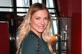 @valentina_pahde @therealknossi #gzsz @rtlde @gzszde #täglichfrischgeröstet. Gzsz Valentina Pahde Alias Sunny Macht Serien Pause Gala De