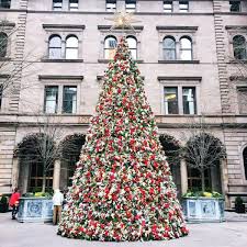 10 Things To Do In New York City This Christmas Theglitterguide Com New York City Christmas Nyc Christmas New York Christmas
