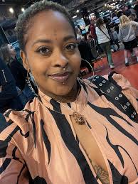 I drew my big dumb girl. Mina shes a half or barbarian.