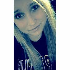 Shaina Cummings's Instagram, Twitter & Facebook