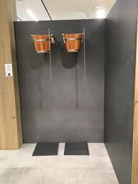 Nel progettare il bagno turco di casa tua io ti consiglio di prevedere anche una piccola area tisane (è sufficiente una mensola sufficientemente grande) in cui poter mettere una tisaniera, dell'acqua naturale, succhi di frutta o frutta. Bagno Turco In Casa Fratelli Pellizzari