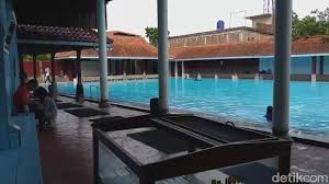 Pilihan kami jatuh ke kolam renang sumber alam tirtamadu, cipanas, garut. Kolam Renang Di Cipanas Mulai Buka Tapi Masih Sepi