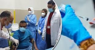 أعلنت محافظة البحر الأحمر، أن عدد العاملين بالنشاط السياحى الذين تم تطعيمهم بلقاح فيروس كورونا المستجد بالمحافظة بلغ 41 ألف كما كشفت عن تلقى 10 آلاف مواطن اللقاح فى جميع مدن المحافظة، موضحة أن اللقاح متوفر بالمحافظة ويتم نشر فرق تطعيم متحركة. Ø§Ù„ØµØ­Ø© ØªÙƒØ´Ù Ø®Ø±ÙŠØ·Ø© ØªØ·Ø¹ÙŠÙ… Ø§Ù„Ù…ØµØ±ÙŠÙŠÙ† Ø¨Ù„Ù‚Ø§Ø­ ÙƒÙˆØ±ÙˆÙ†Ø§ Ø¨Ø¹Ø¯ ÙˆØµÙˆÙ„ Ø¯ÙØ¹Ø§Øª Ø¬Ø§ÙÙ‰ Ù„Ù„Ø¨Ù„Ø§Ø¯ Ø¢Ø®Ø± Ø§Ù„Ø´Ù‡Ø± Ø§Ù„Ø¬Ø§Ø±Ù‰ ÙˆØªØ¤ÙƒØ¯ ØªØ³Ø¬ÙŠÙ„ Ù†ØµÙ Ù…Ù„ÙŠÙˆÙ† Ù…Ù† Ø§Ù„ÙØ¦Ø§Øª Ø§Ù„Ø£ÙˆÙ„Ù‰ Ùˆ27 Ø£Ù„ÙØ§ Ø­ØµÙ„ÙˆØ§ Ø¹Ù„ÙŠÙ‡ Ø¨Ø§Ù„ÙØ¹Ù„ Ùˆ42 Ù…Ø±ÙƒØ²Ø§ ØªØ³ØªÙ‚Ø¨Ù„ Ø§Ù„Ù…ÙˆØ§Ø·Ù†ÙŠÙ† Ù„ØµØ±Ù