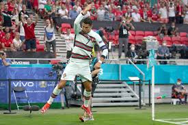 Italien, ein team aus topf 2, ein team aus topf 3, wales oder der härteste theoretisch mögliche fall wäre für deutschland eine hammergruppe mit weltmeister frankreich, europameister portugal und island. Em 2020 Cristiano Ronaldo Dank 2 Toren Gegen Ungarn Mit Neuen Rekorden Watson