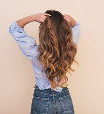 Realizzare dei boccoli senza piastra è semplice e il risultato è eccellente e duraturo. Come Fare I Boccoli Bigodi Spazzola O Arricciacapelli Narciso Parrucchieri Uomo Donna