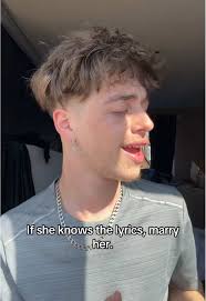 Fun Proposal: Marry Her If She Knows the Lyrics