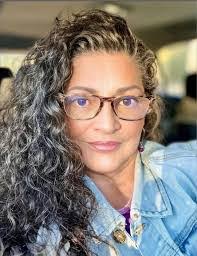 Dolores Burd's Instagram, Twitter & Facebook