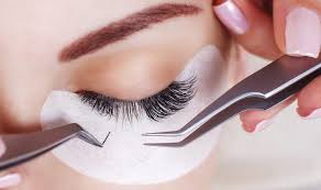 There are also different materials, including synthetic, silk and mink (the most expensive, and ethically. Eyelash Extensions Studios For Adele Worthy Peepers Honeycombers