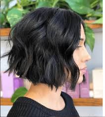 A short haircut that shows off your wavy texture is chic, sophisticated, and easy to maintain. The Short Hair Style Tips You Need To Know Redken