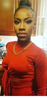 Yvonne Gloria's Instagram, Twitter & Facebook