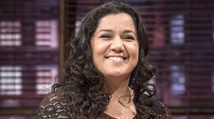 TV 2-korrespondent Simi Jan holder fødselsdag som nybagt mor