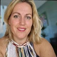 Jenifer Benton's Instagram, Twitter & Facebook