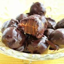 Boules De Caramel Au Beurre D Arachide Et Chocolat Desserts Food Sweet Tooth