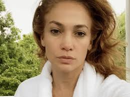 Whatever your hairstyle is short or long jlo always pulls the look and this new short lopez attended a super bowl news conference today that looked characteristically stunning. Jennifer Lopez S Makeup Free Morning Look Is Stunning Sohh Com
