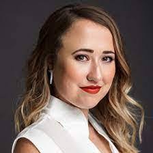 Stacie Dillon's Instagram, Twitter & Facebook