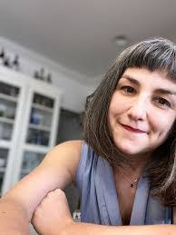 Annie Barley's Instagram, Twitter & Facebook