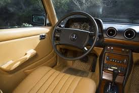 Mercedes Motoring 1985 300d Turbo Diesel Sedan Sedan Mercedes W123 Mercedes Benz