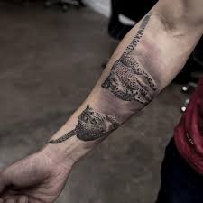 Very few people in the world can claim to have touched as many famous people as can bang bang. Anatole From Bang Bang Tattoo Studio Creates Beautiful Black Grey Realistic Tattoos With A Minimalist Touch Kickass Things